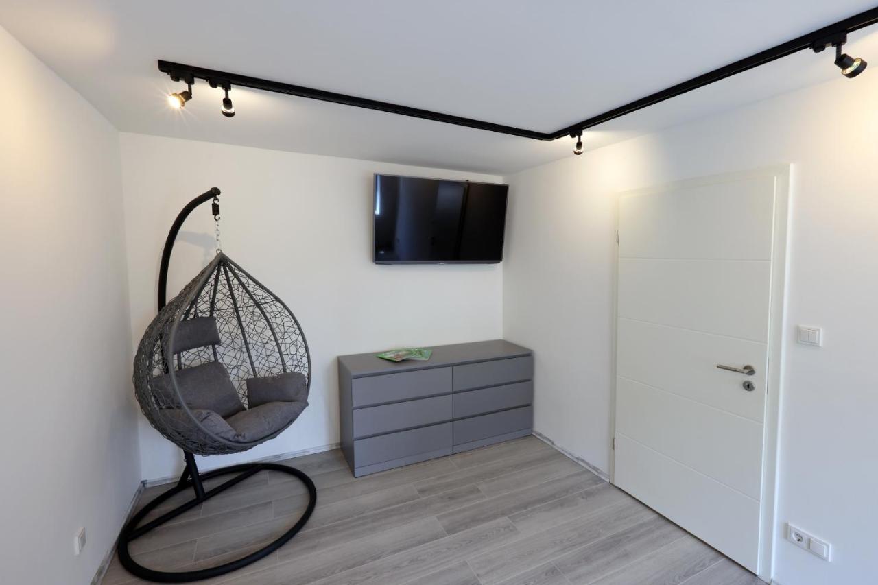 Modern Und Neu, Top Ausstattung Mit Kaffeevollautomat, 2X Netflix-Tv, Lueftungsanlage, Geschirrspueler Wallerfangen Εξωτερικό φωτογραφία